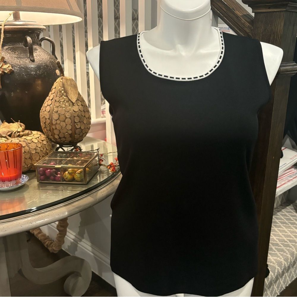 Misook Black Scoop Neck Tank with Ecru Trim size XL